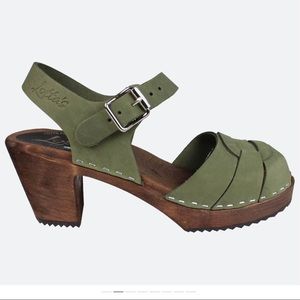 Peep Toe Clogs Green Oiled Nubuck on Brown Base